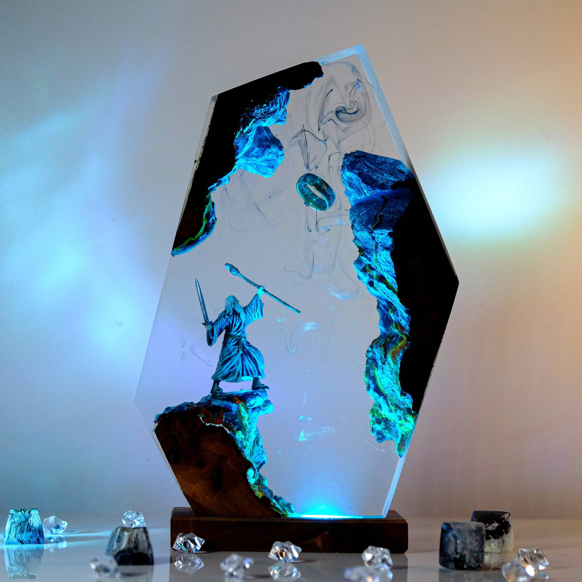 Resin Artist - Настольная лампа-фигурка из смолы «Волшебное кольцо»