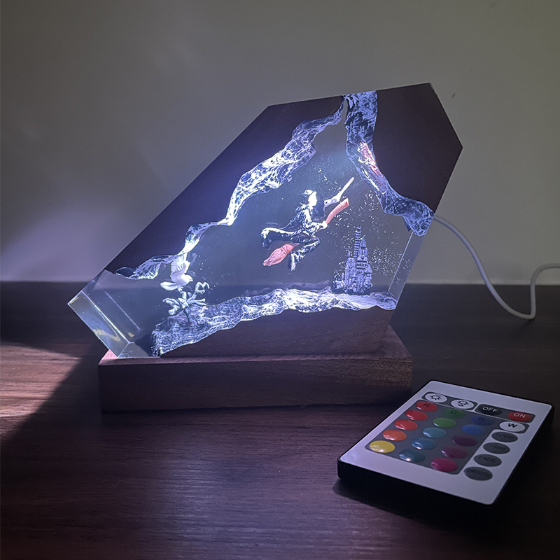 Настольный ночник из дерева и  – обзор и цена Resin Artist