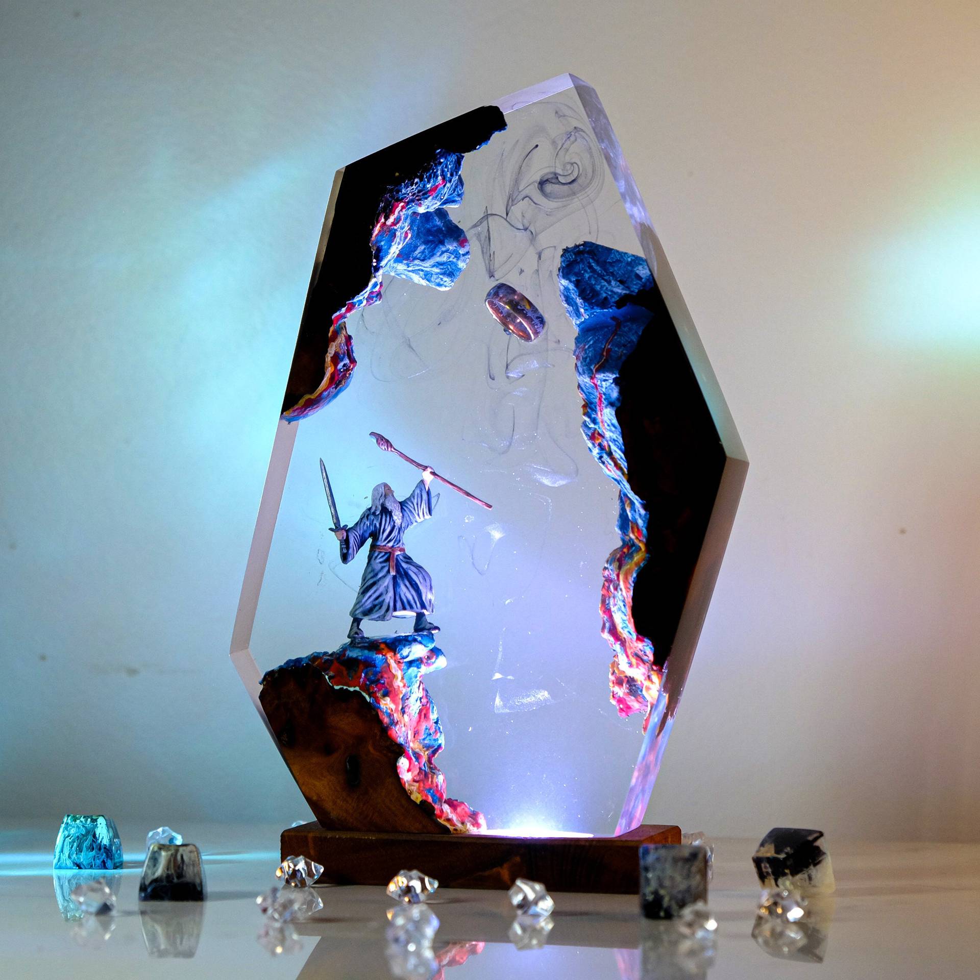 Настольная лампа-фигурка из см – обзор и цена Resin Artist